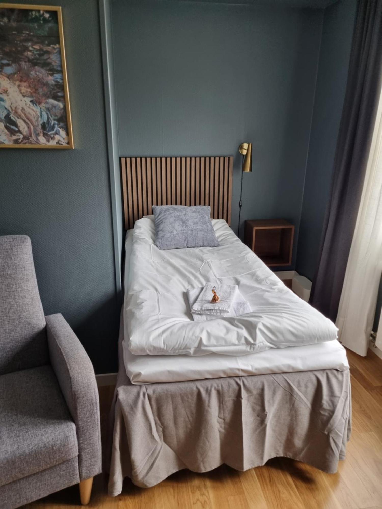 Hotell Zlafen Bed And Breakfast Karlskoga Esterno foto